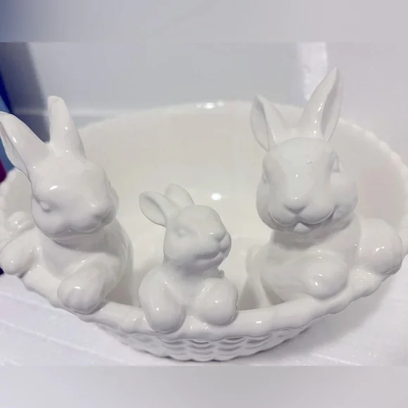 New with Tags- Pottery Barn Bunny Trio Basket Large Serving Bowl -  White NIB #2 - Picture 5 of 14
